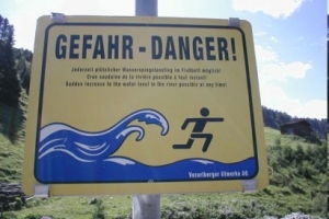 Wir wollen keine solchen Warnschilder entlang unserer schönsten Wanderwege in Kappl.